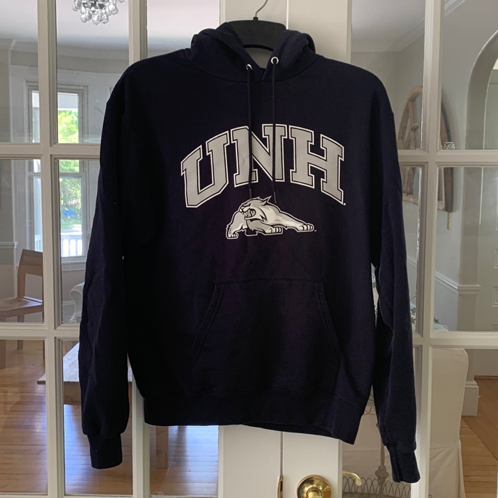 UNH CHAMPION SWEATSHIRT